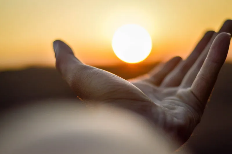 Reiche dem Licht deine Hand